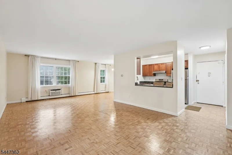 135 S Maple Ave #143B Unit 143B Ridgewood Village, NJ 07450