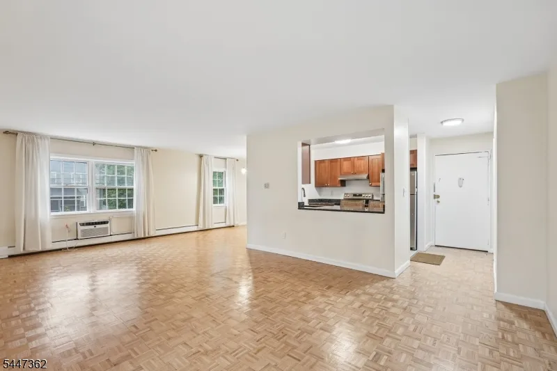 135 S Maple Ave #143B Unit 143B Ridgewood Village, NJ 07450