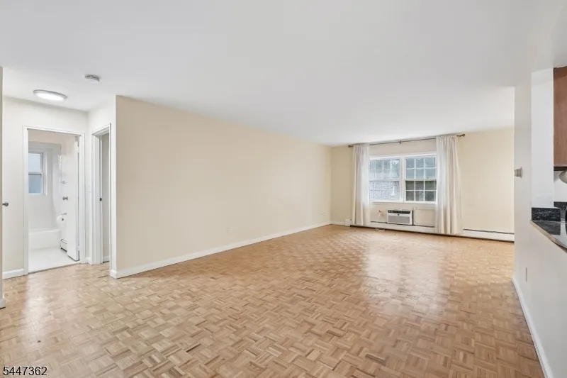 135 S Maple Ave #143B Unit 143B Ridgewood Village, NJ 07450