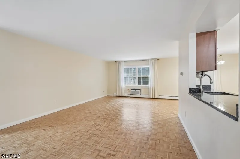 135 S Maple Ave #143B Unit 143B Ridgewood Village, NJ 07450