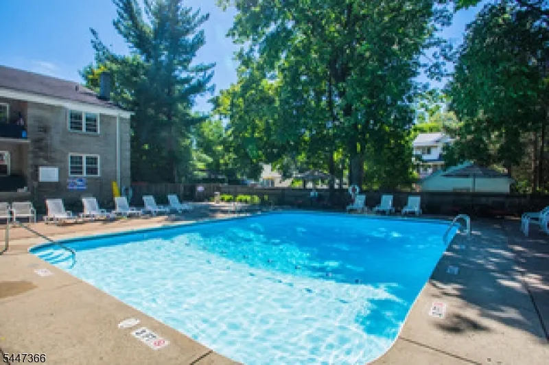 135 S Maple Ave Ridgewood Village, NJ 07450