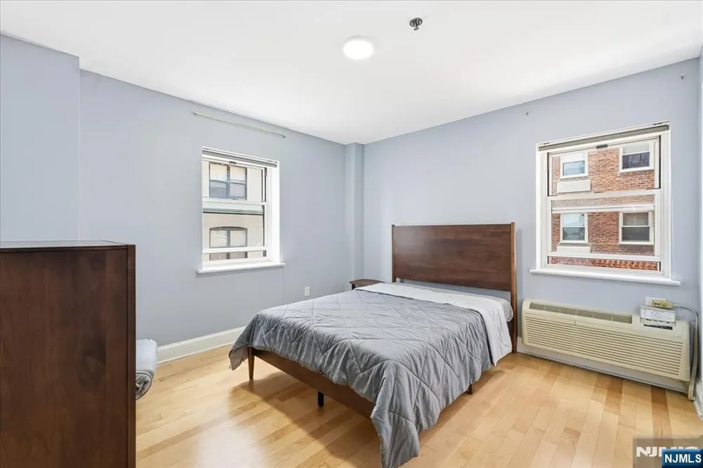 70 S Munn Avenue 408 East Orange, NJ 07018