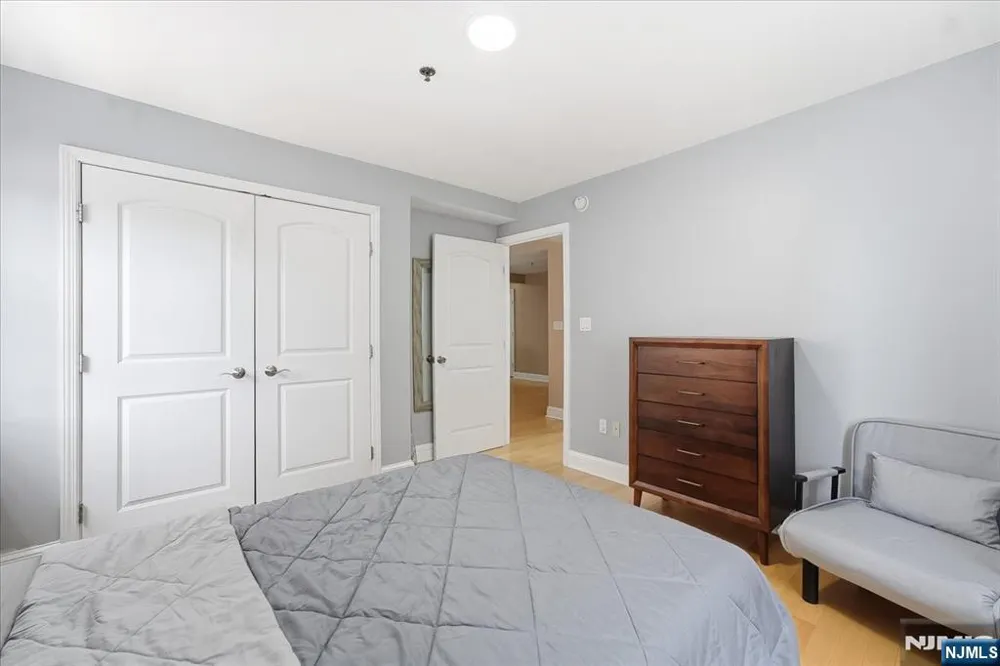 70 S Munn Avenue 408 East Orange, NJ 07018