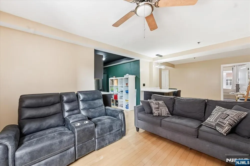 70 S Munn Avenue 408 East Orange, NJ 07018