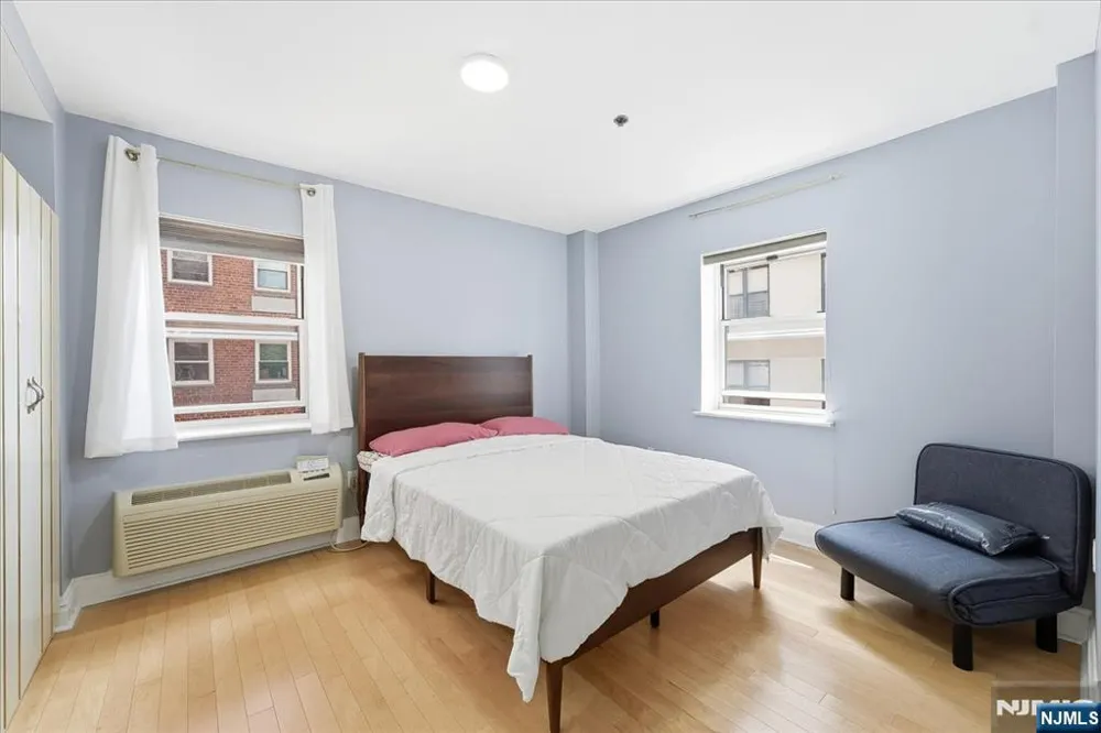 70 S Munn Avenue 408 East Orange, NJ 07018
