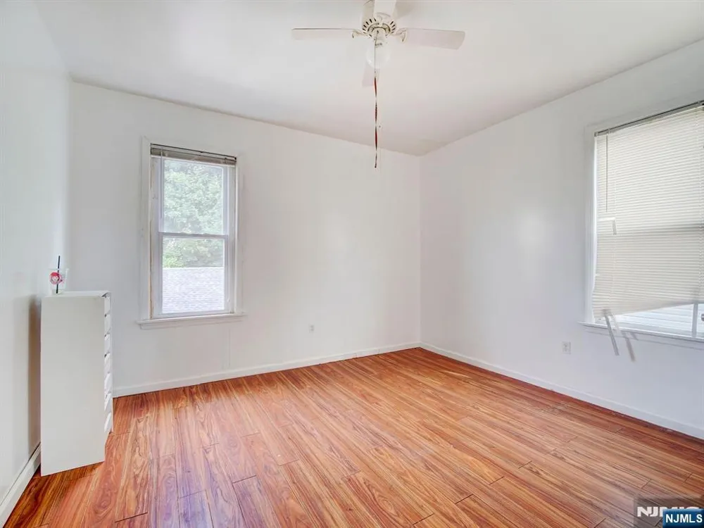 147 Huntington Terrace 143 Newark, NJ 07112