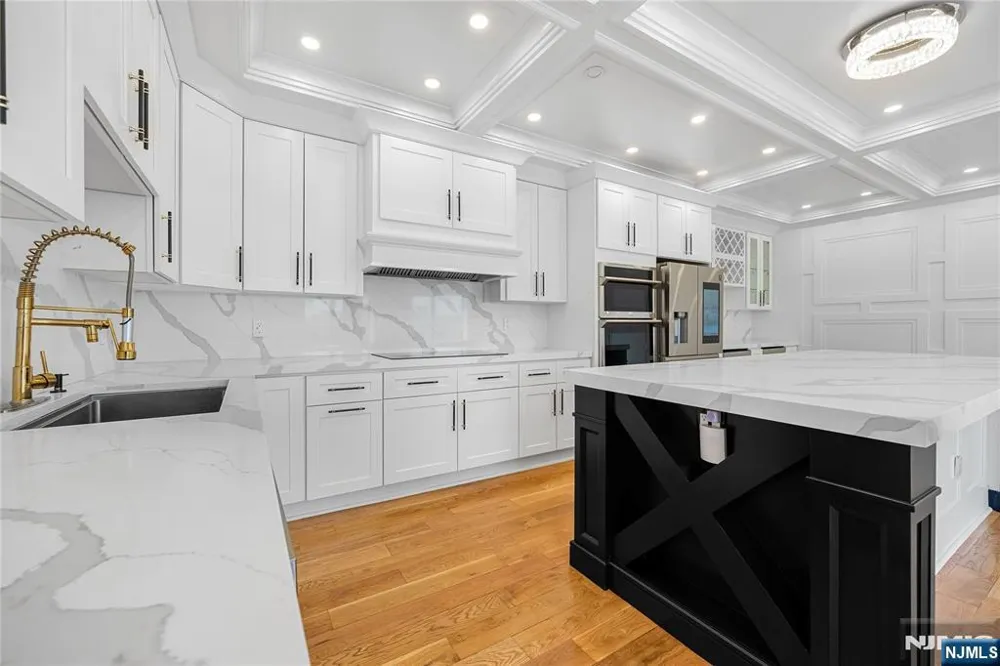 1080 River Road Edgewater, NJ 07020