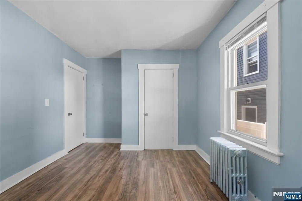 17 Cottage Place East Orange, NJ 07017
