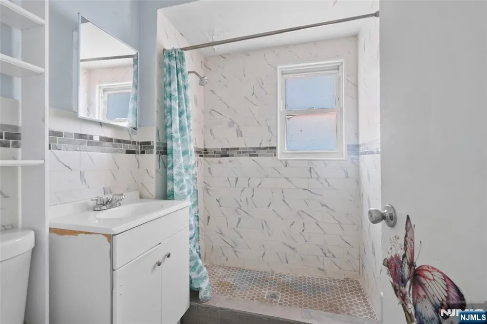 17 Cottage Place East Orange, NJ 07017