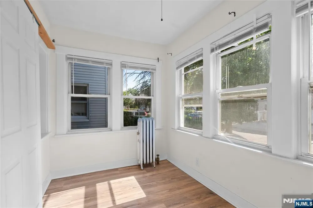 17 Cottage Place East Orange, NJ 07017