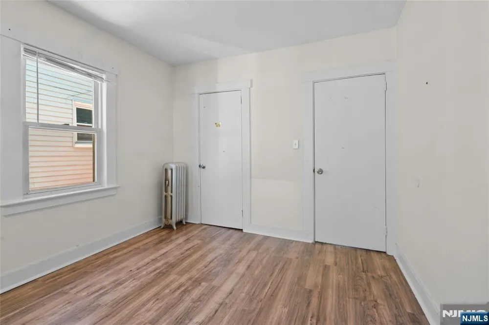 17 Cottage Place East Orange, NJ 07017