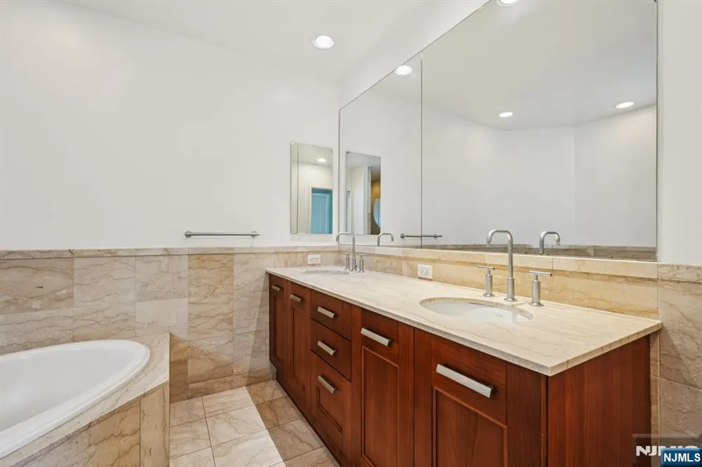 8100 River Road 210 North Bergen, NJ 07047