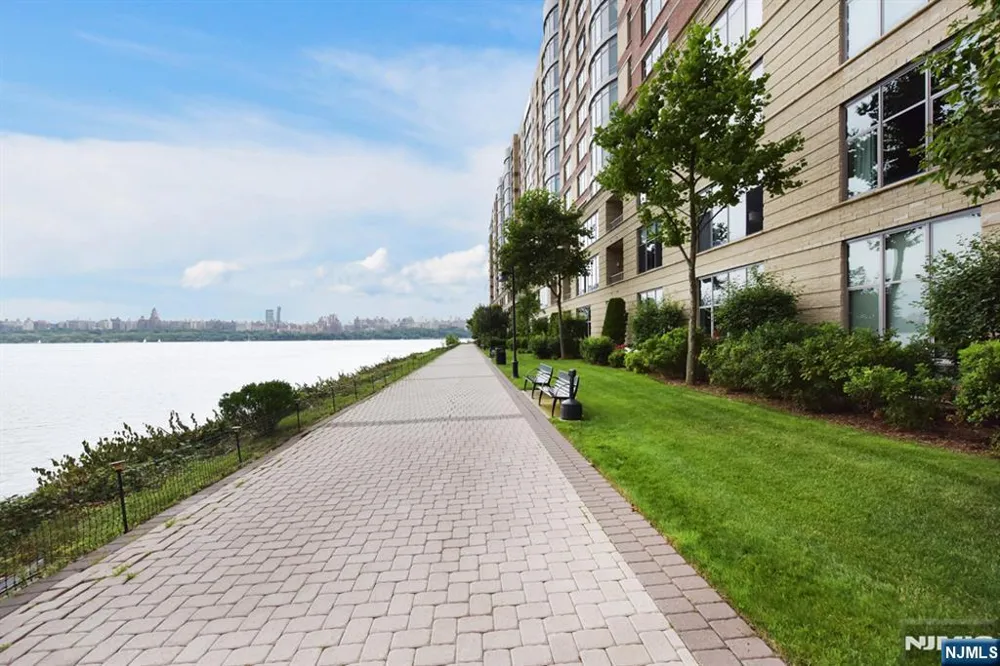 8100 River Road 210 North Bergen, NJ 07047