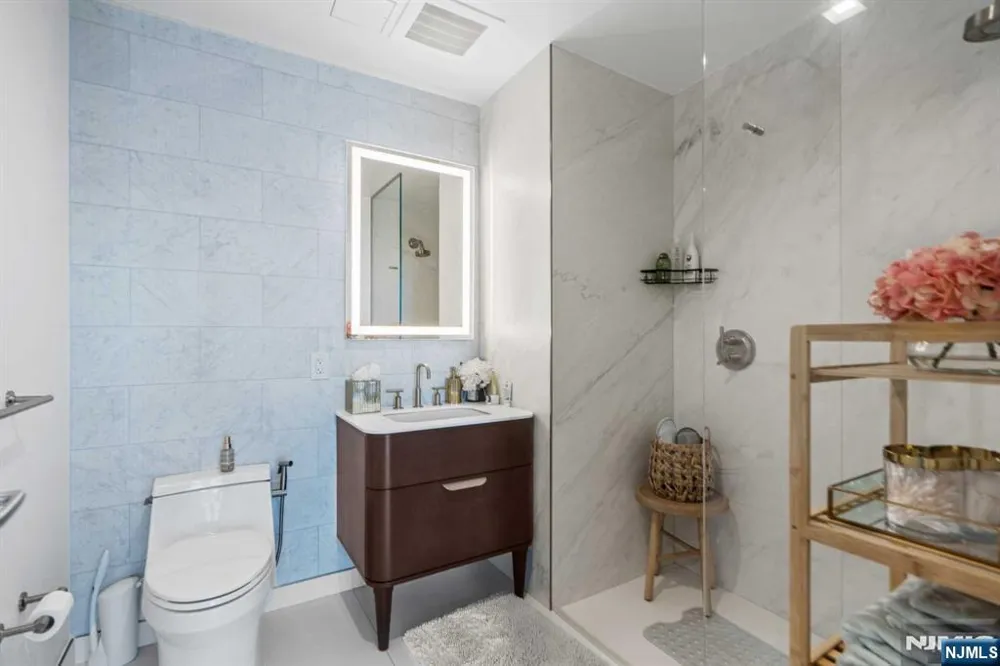 320 Adolphus Avenue 613 Cliffside Park, NJ 07010