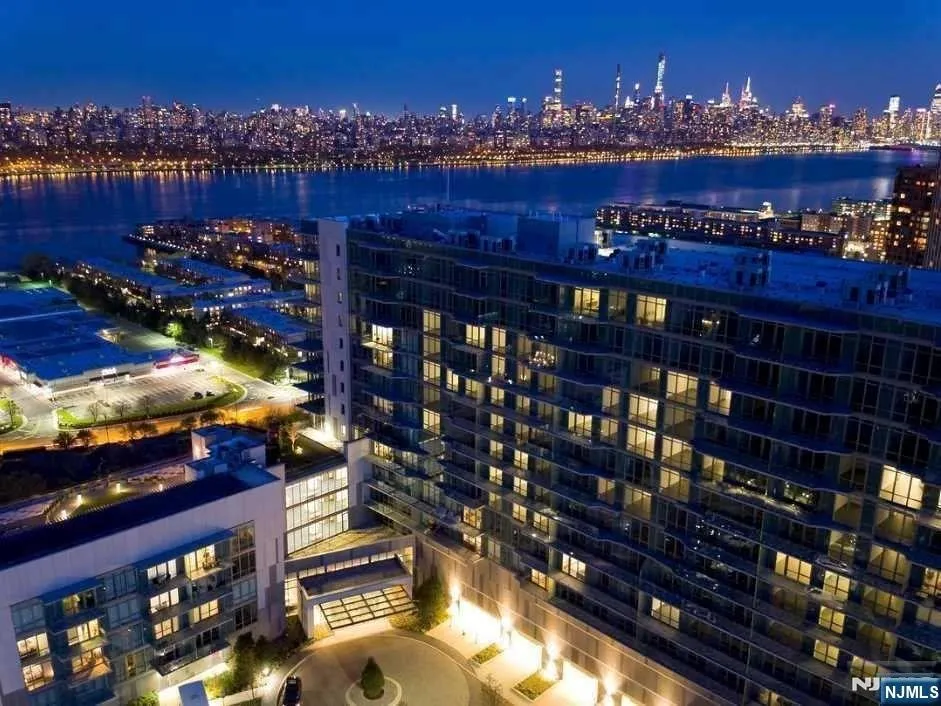 320 Adolphus Avenue 613 Cliffside Park, NJ 07010