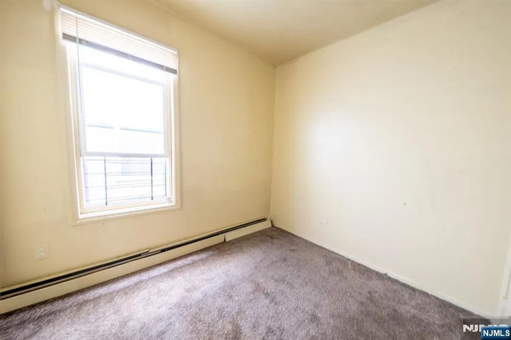 131 S 8th Street 2 Newark, NJ 07107