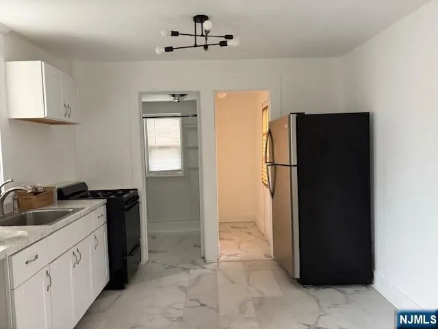 166 Rochelle 2 Rochelle Park, NJ 07652
