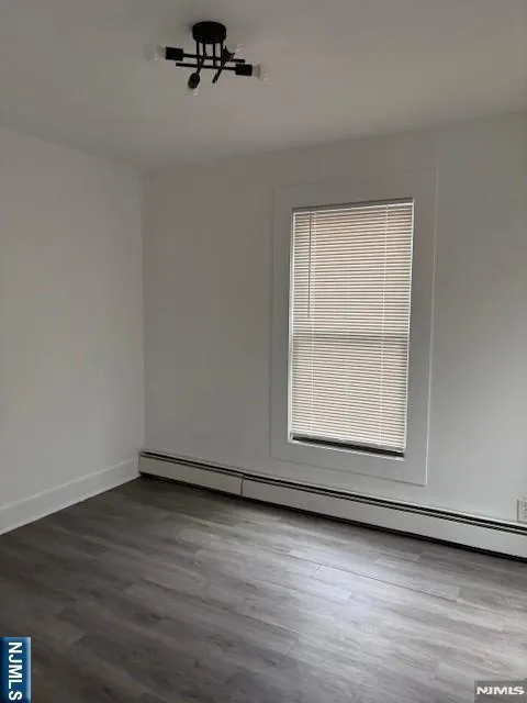 166 Rochelle 2 Rochelle Park, NJ 07652