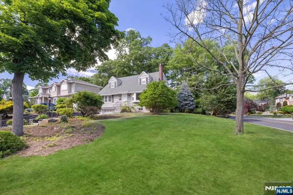 101 Pershing Road Englewood Cliffs, NJ 07632