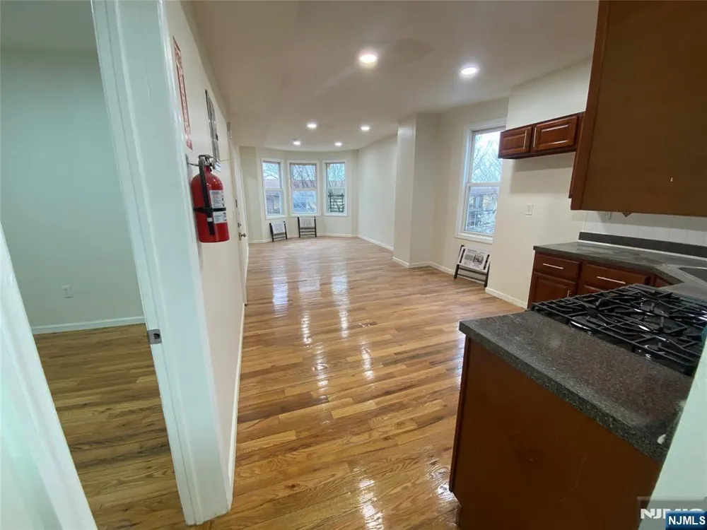 101 Hedden Terrace 2 Newark, NJ 07108