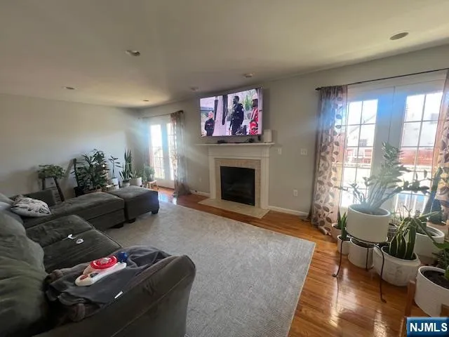 30 Belle Oak Lane Belleville, NJ 07109