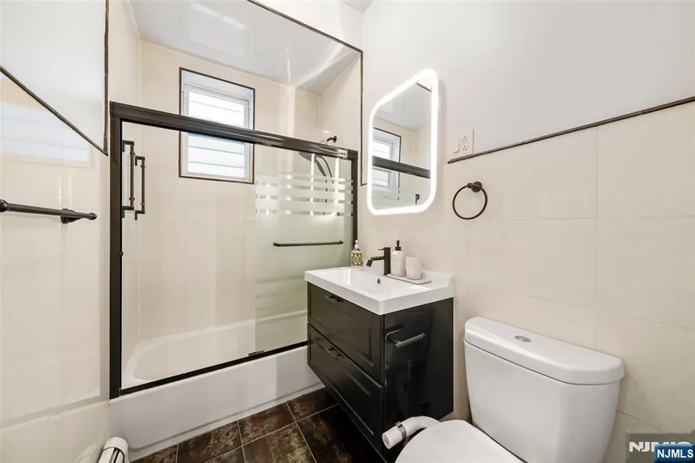 138 76th Street 2 North Bergen, NJ 07047