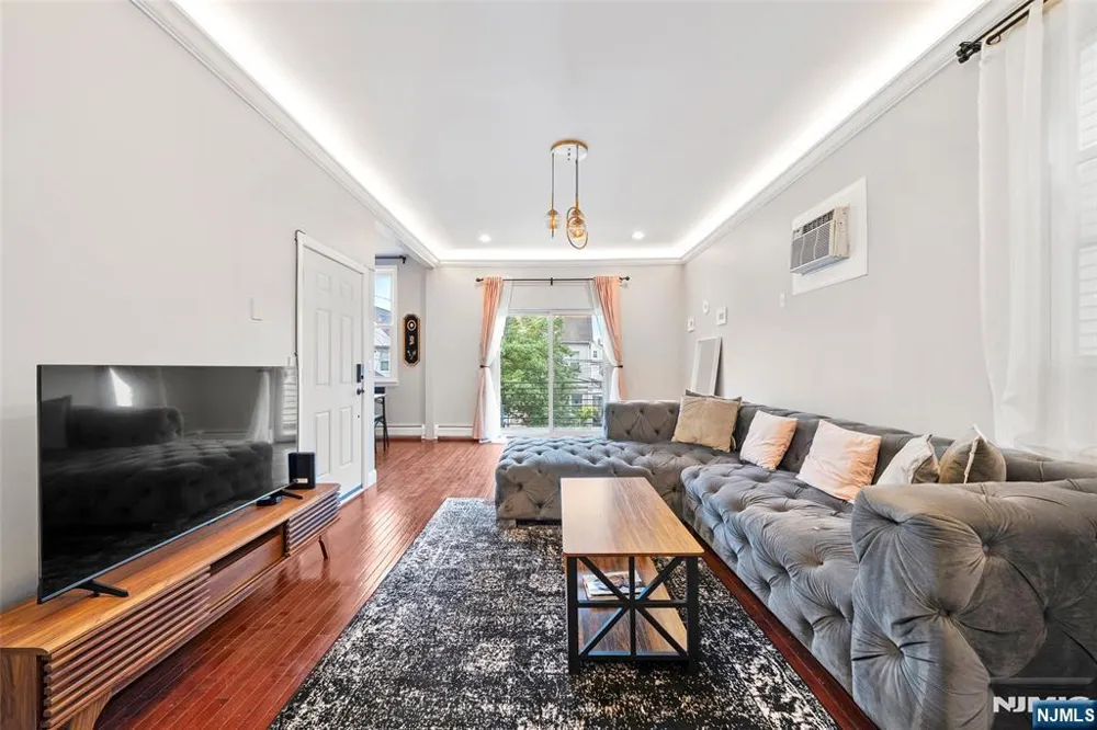 138 76th Street 2 North Bergen, NJ 07047