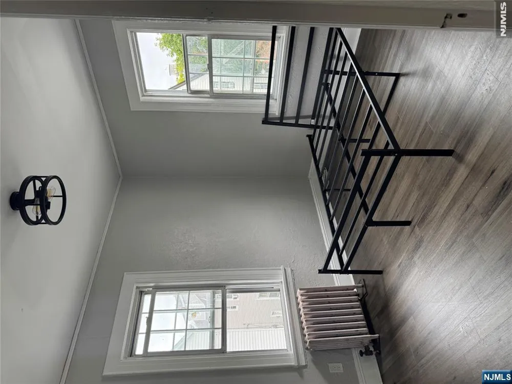28 Onyx Court 1st Passaic, NJ 07055
