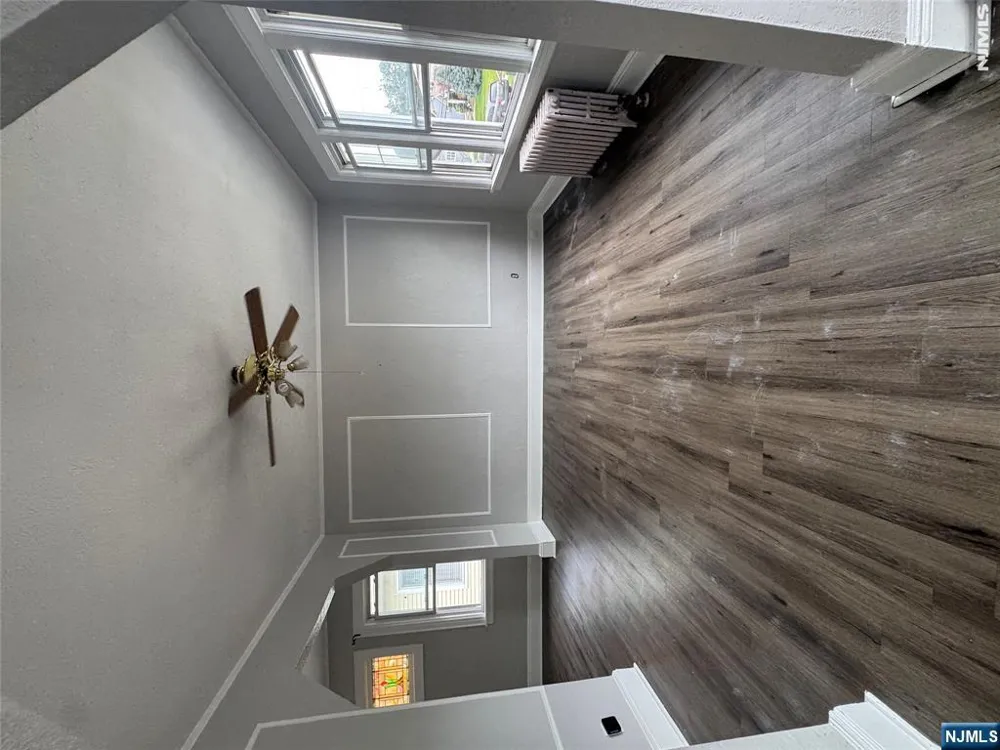 28 Onyx Court 1st Passaic, NJ 07055