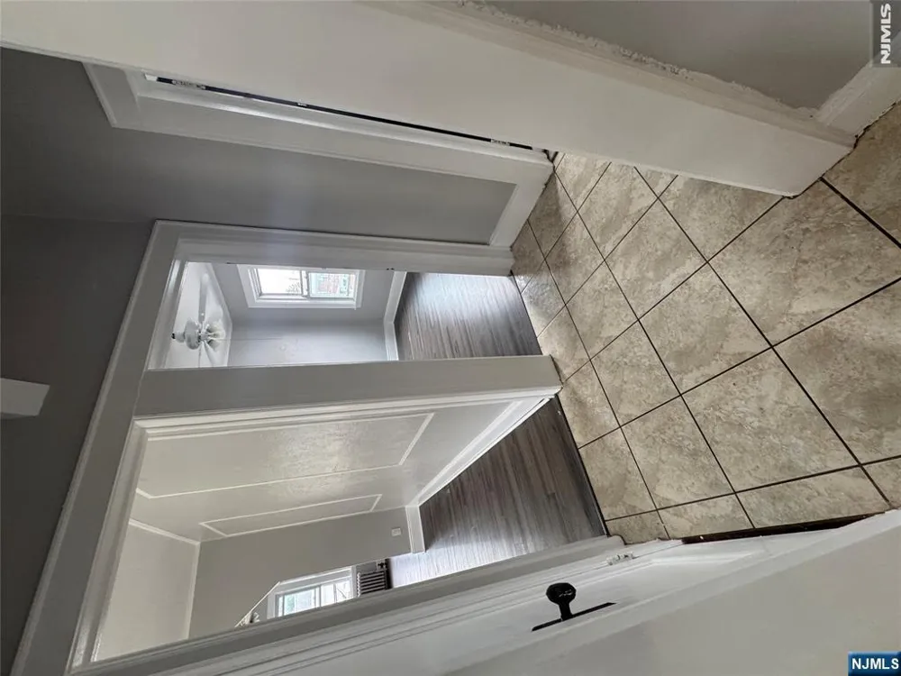 28 Onyx Court 1st Passaic, NJ 07055
