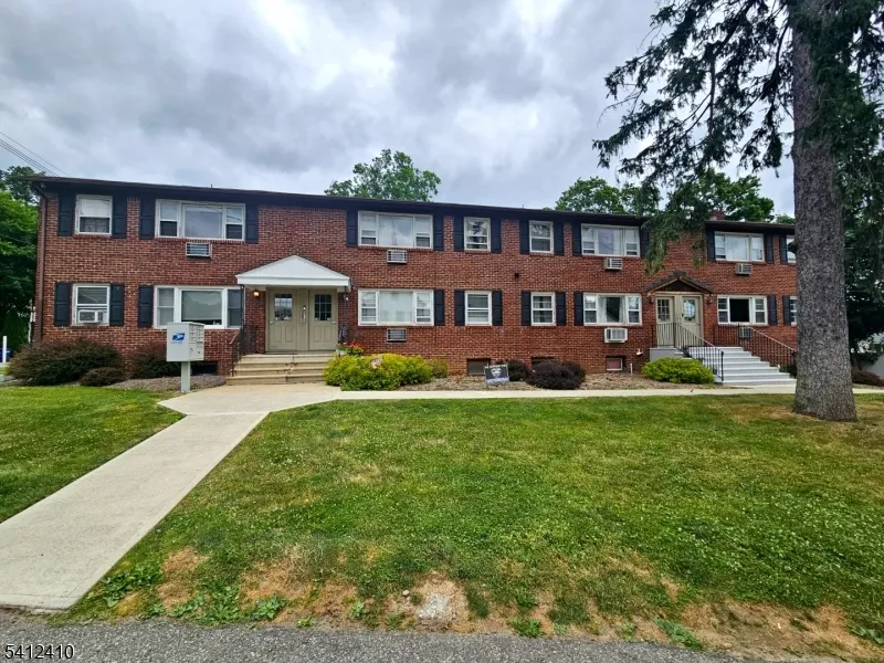 201 Vail St #4b Unit 4b Hackettstown Town, NJ 07840