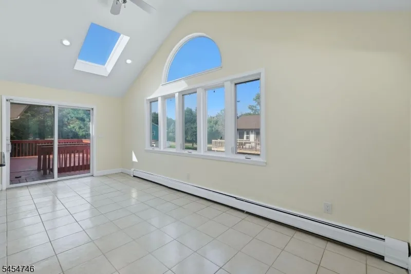 177 Truman Ter Paramus, NJ 07652
