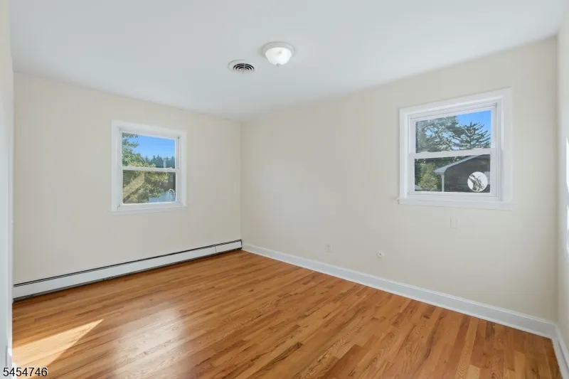 177 Truman Ter Paramus, NJ 07652