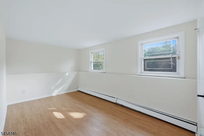 177 Truman Ter Paramus, NJ 07652