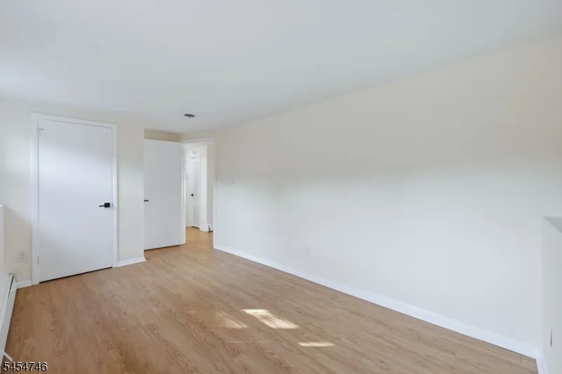 177 Truman Ter Paramus, NJ 07652