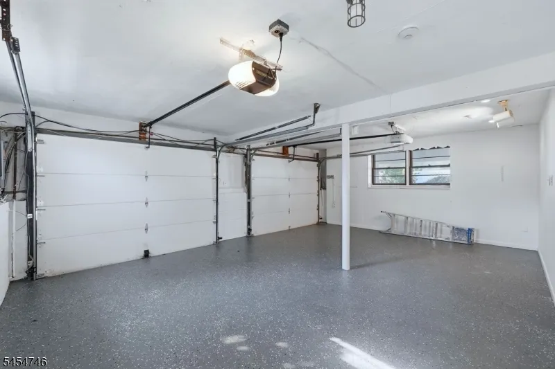 177 Truman Ter Paramus, NJ 07652