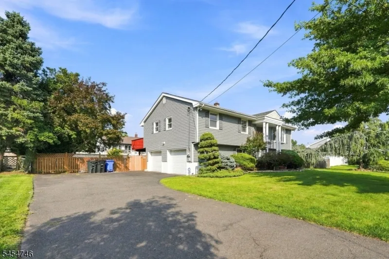 177 Truman Ter Paramus, NJ 07652