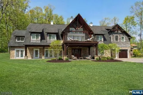 3 Laurel Lane