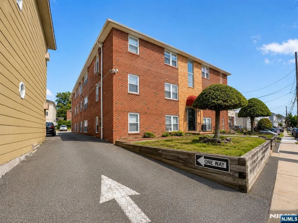 255 Schuyler Avenue 4 Kearny, NJ 07032