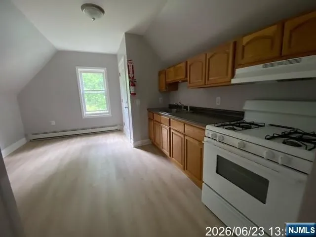 171 Seymour Avenue 3 Newark, NJ 07108