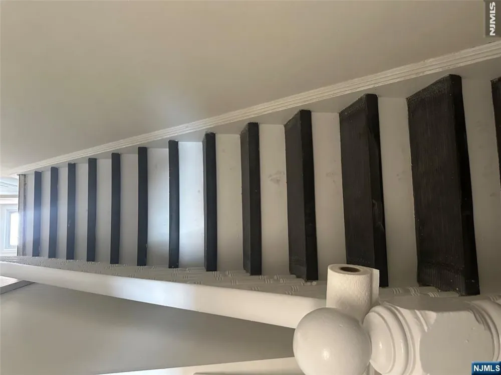 568 Lafayette Avenue 2 Hawthorne, NJ 07506