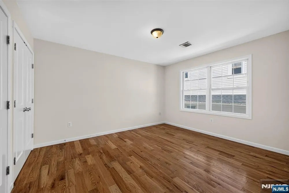 508 2nd Avenue 2 Lyndhurst, NJ 07071