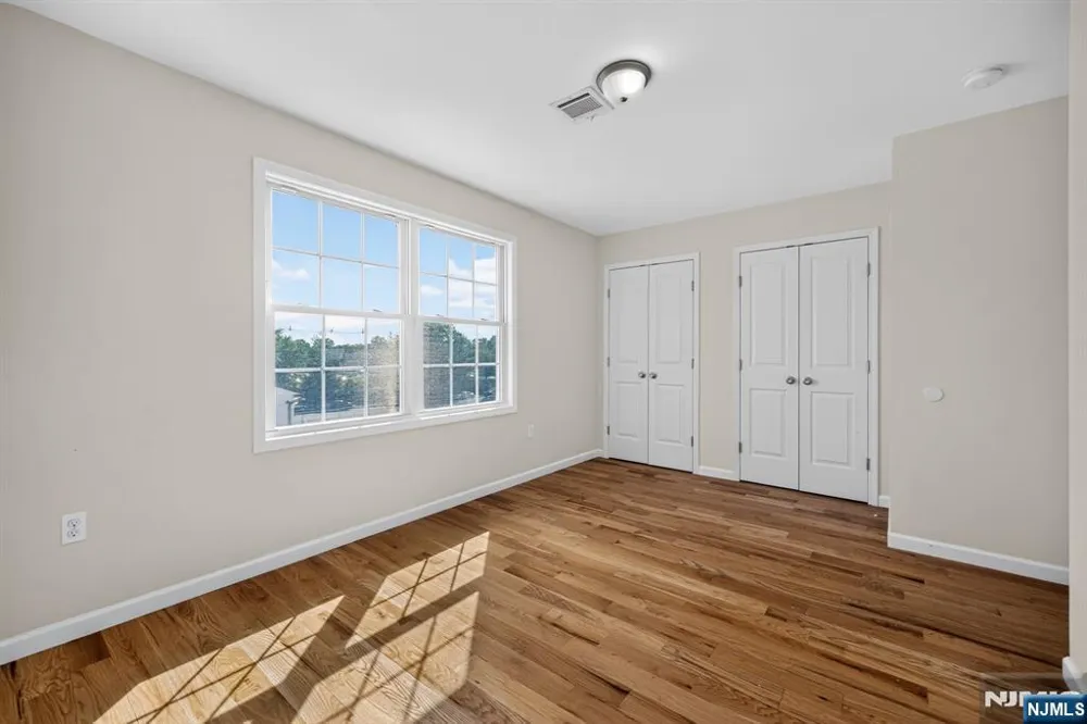508 2nd Avenue 2 Lyndhurst, NJ 07071