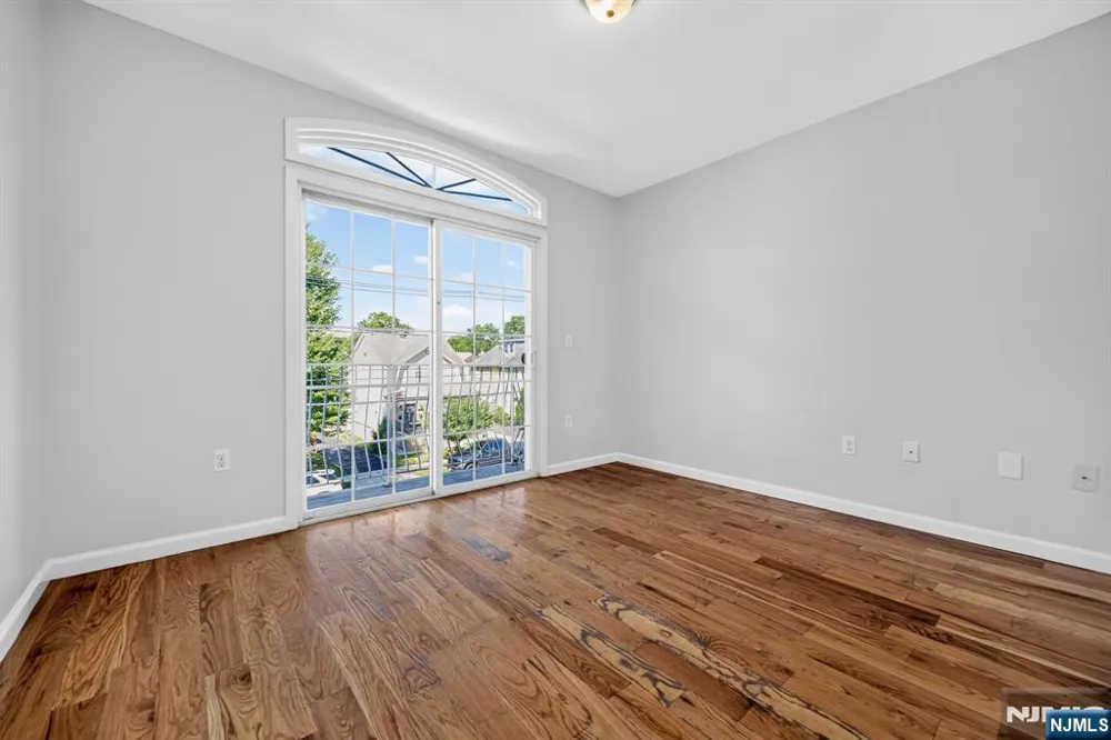 508 2nd Avenue 2 Lyndhurst, NJ 07071