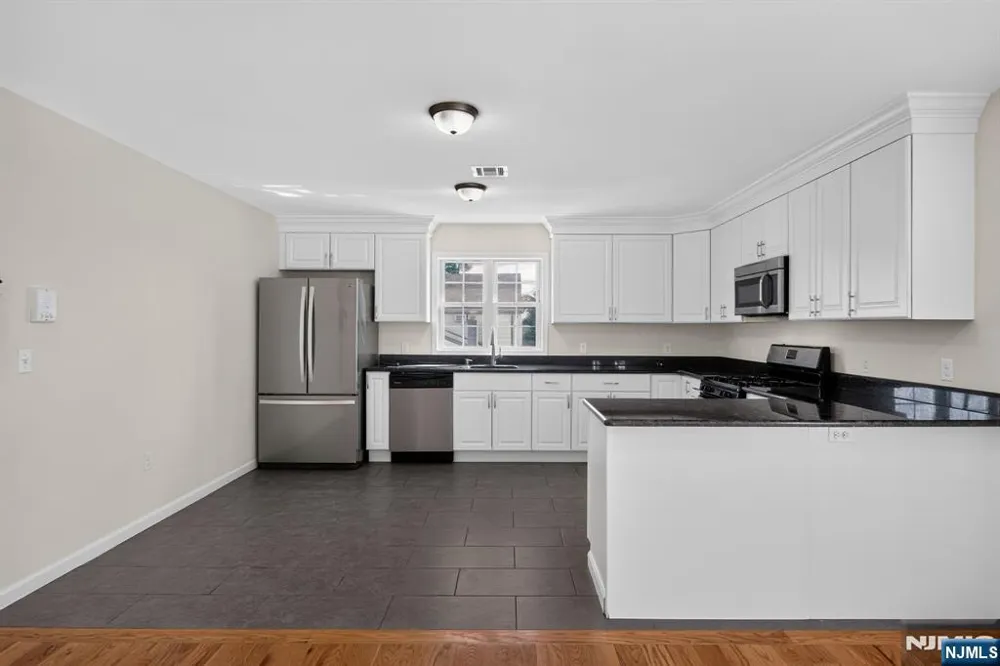 508 2nd Avenue 2 Lyndhurst, NJ 07071