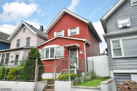 425 Davis Ave