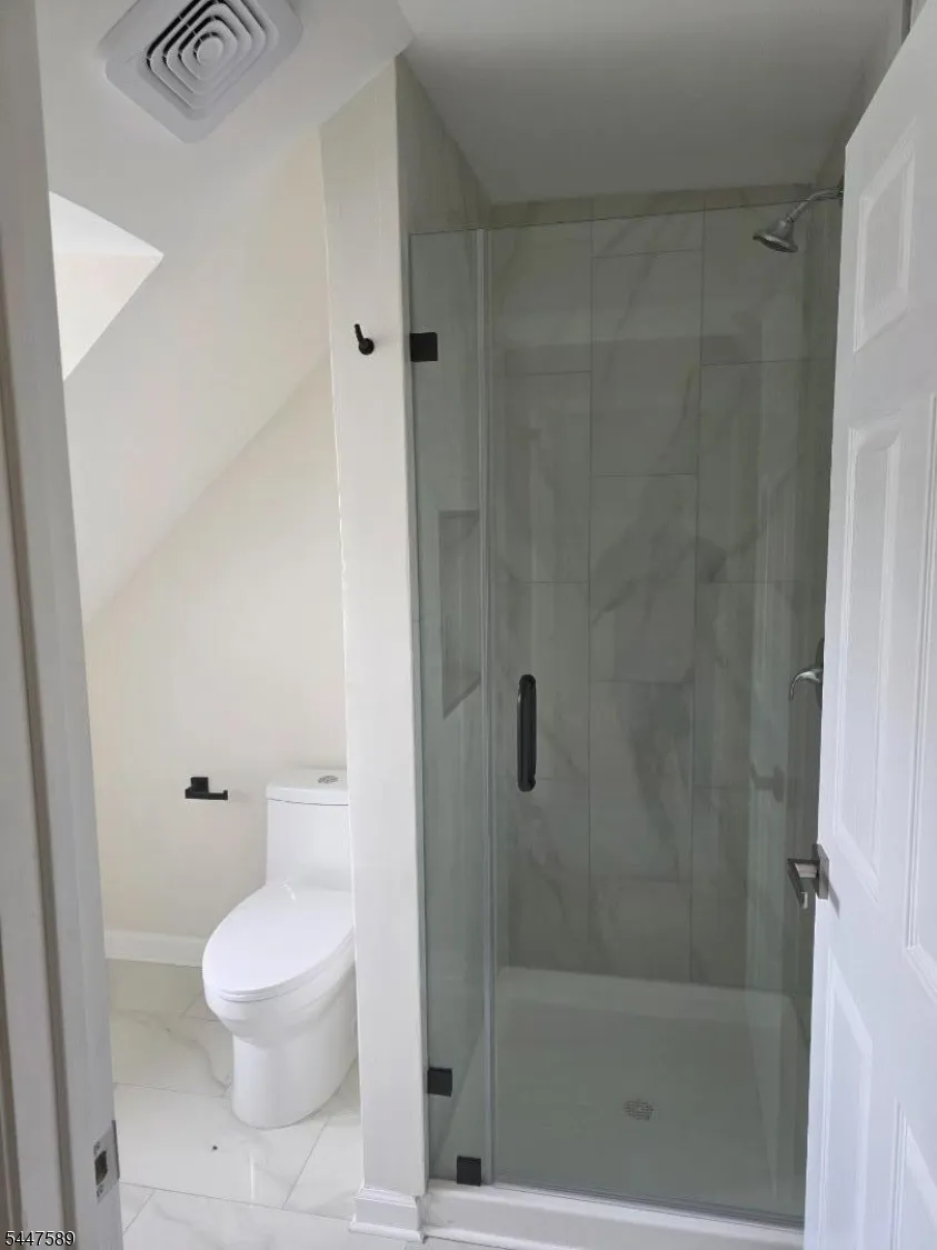 13 Vermont Ave Newark City, NJ 07106