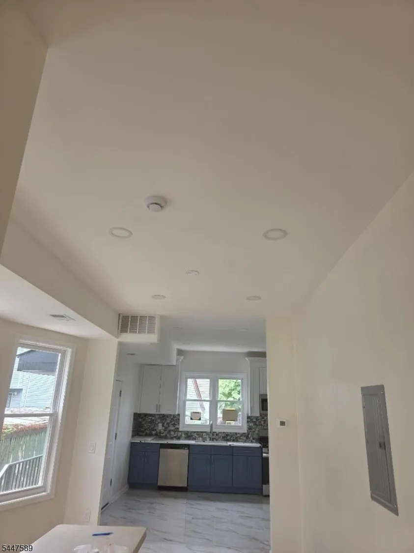 13 Vermont Ave Newark City, NJ 07106