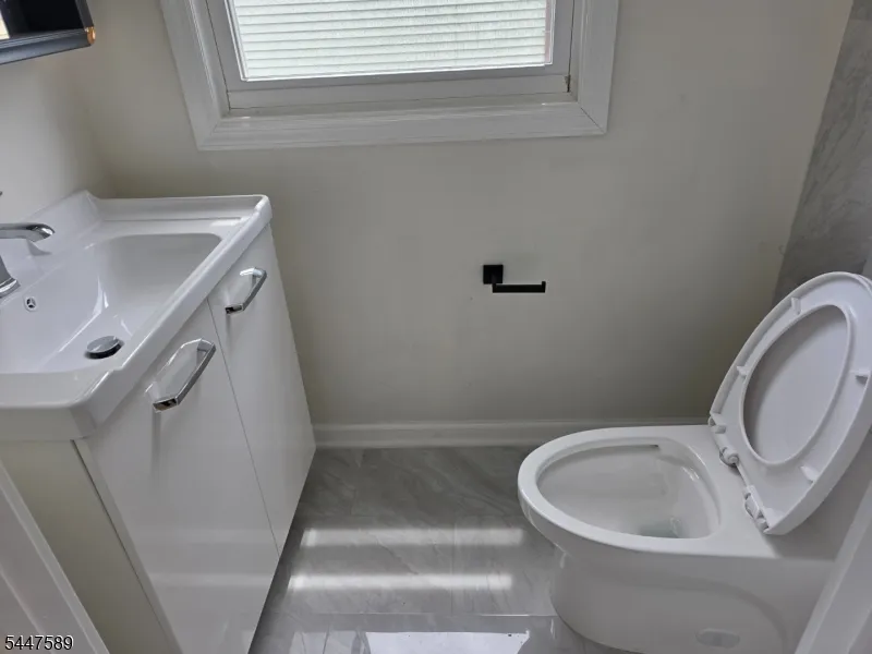 13 Vermont Ave Newark City, NJ 07106