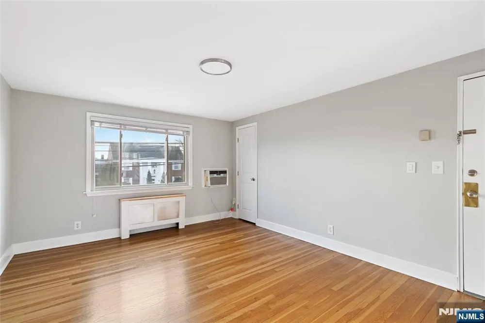 285 Hackensack Street 85B Wood Ridge, NJ 07075